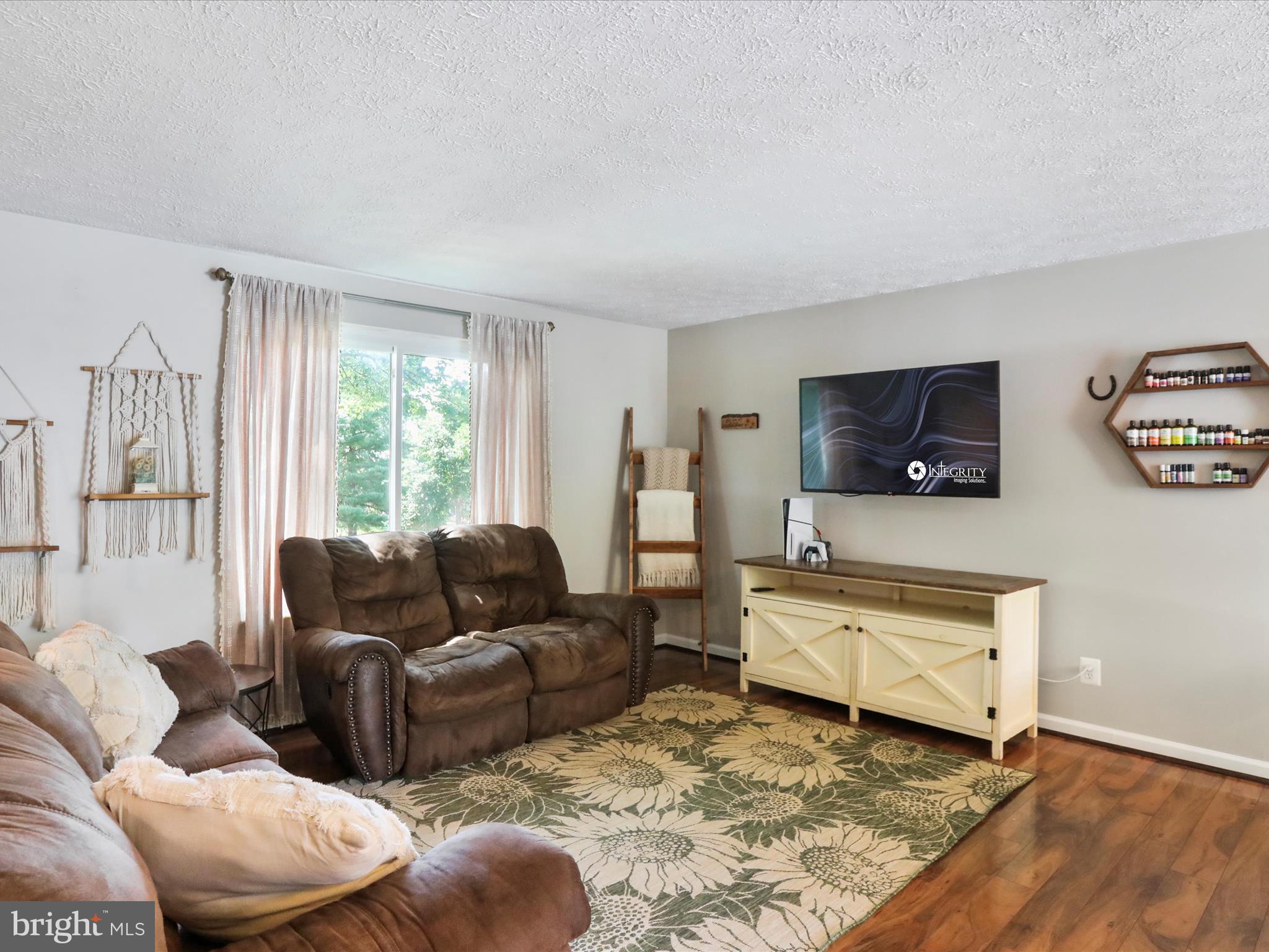 AMBER MEADOWS - Residential