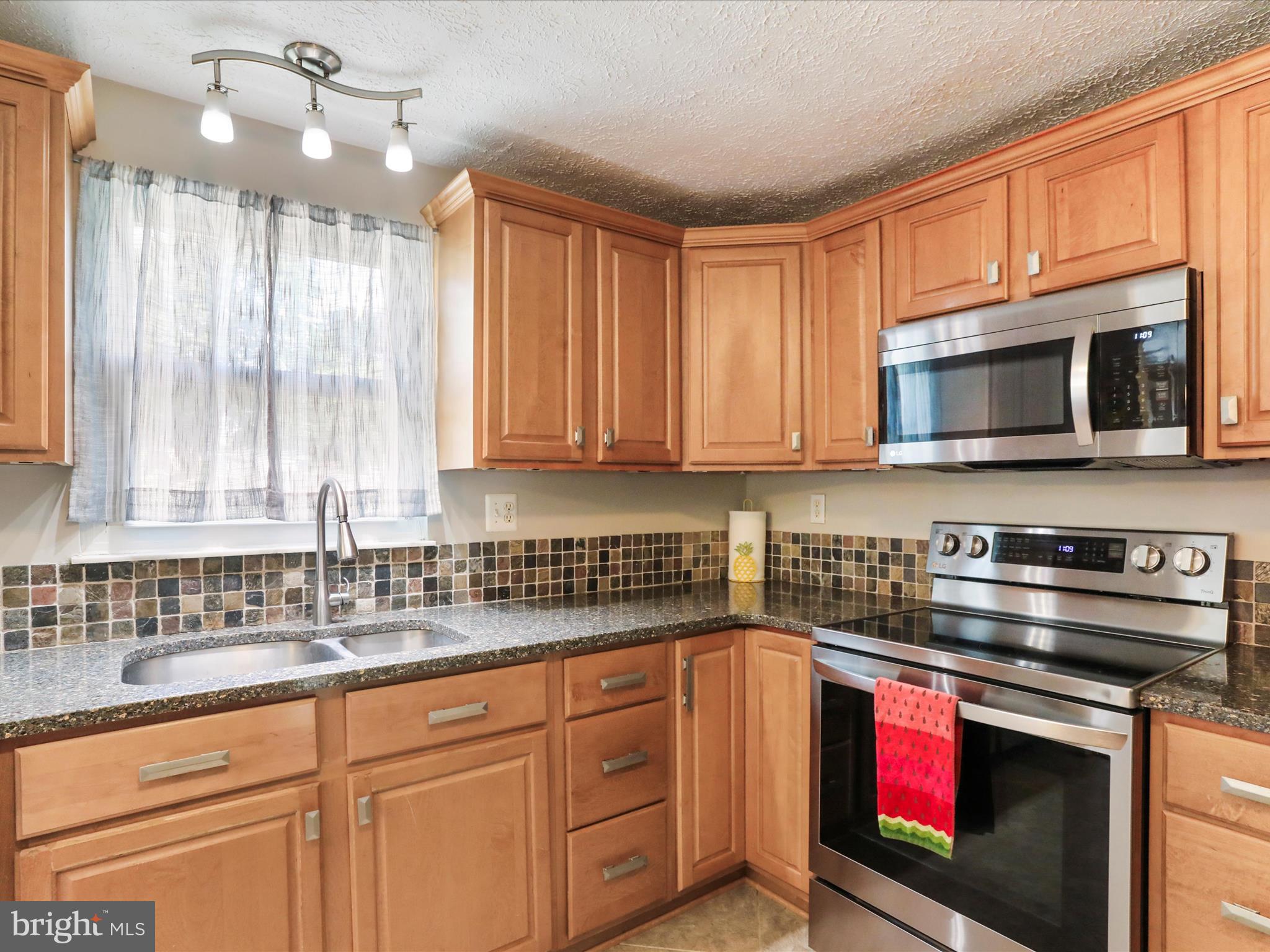 AMBER MEADOWS - Residential