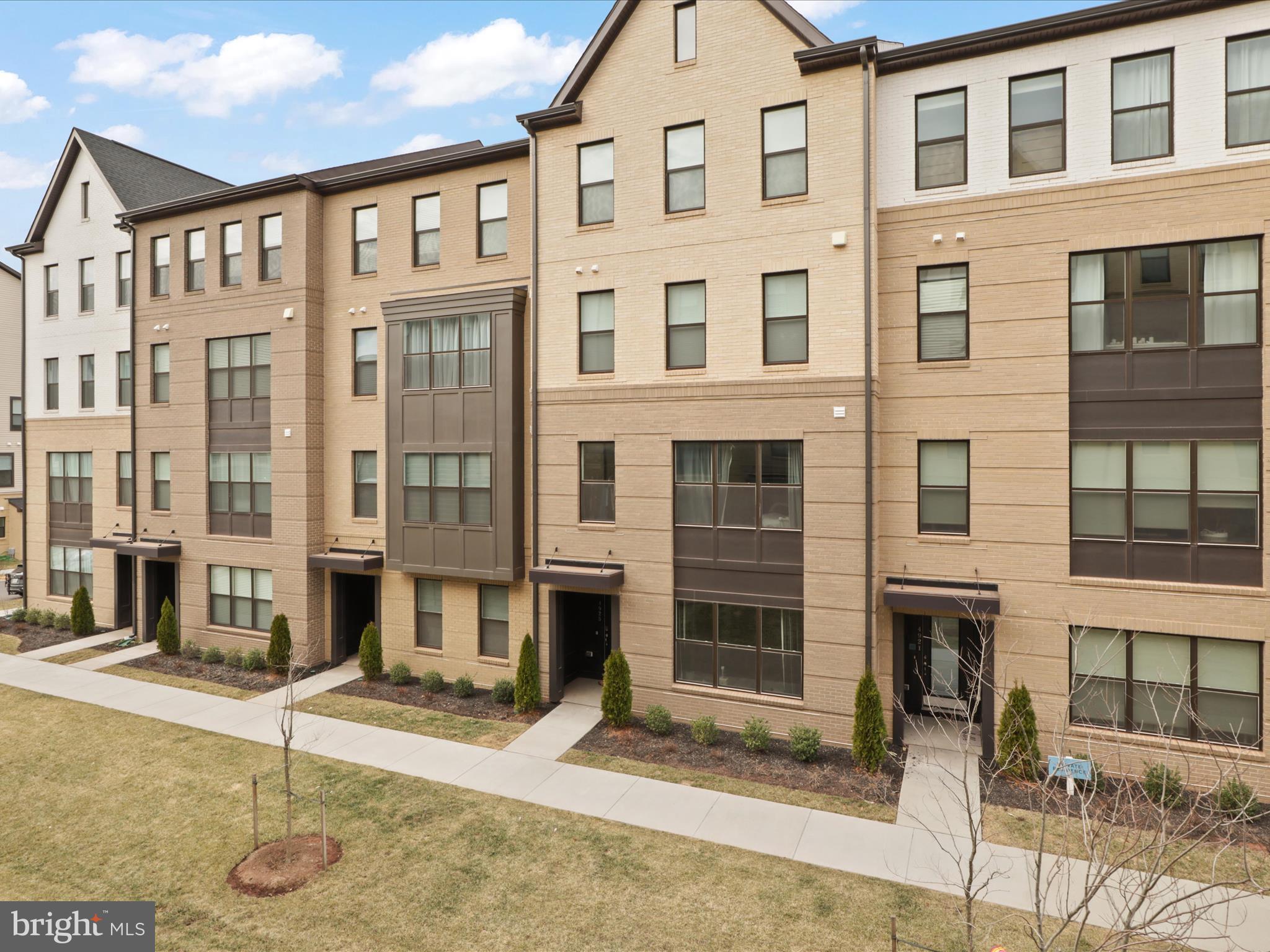 4923 LONGMIRE WAY 120