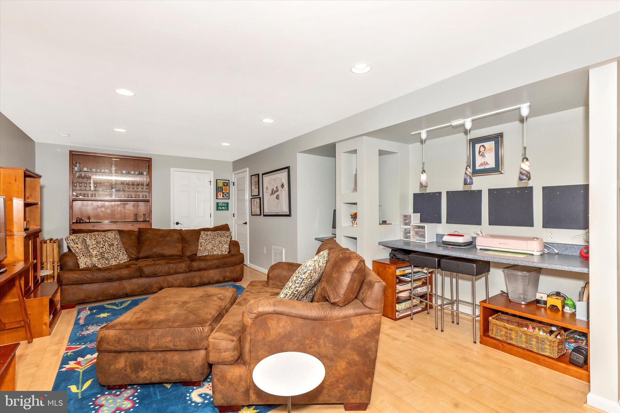 SPRING RIDGE - Residential