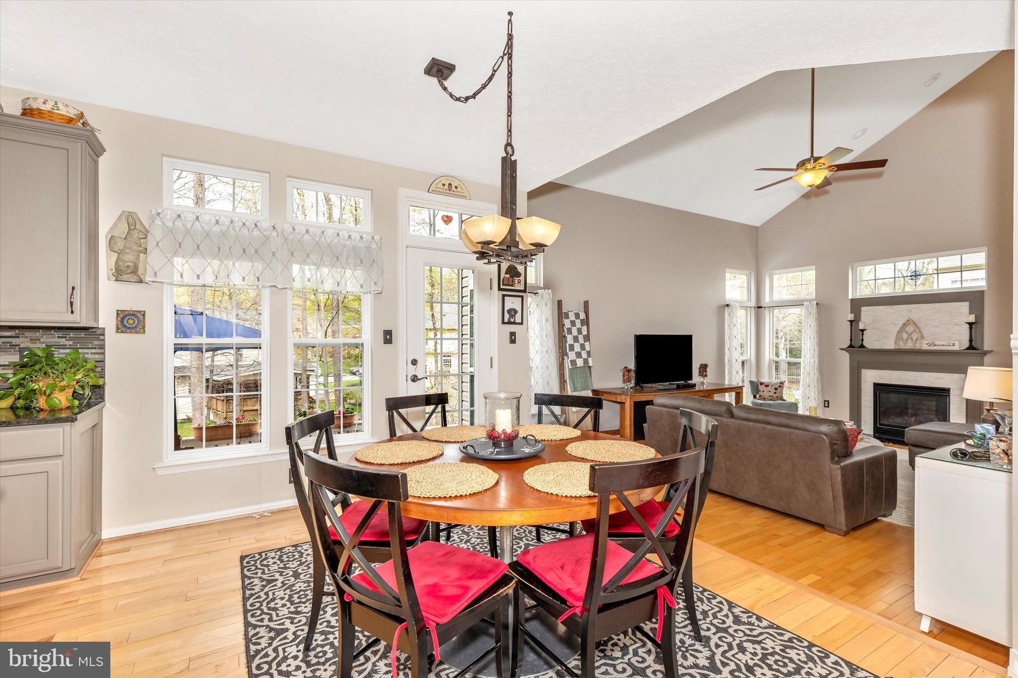 SPRING RIDGE - Residential