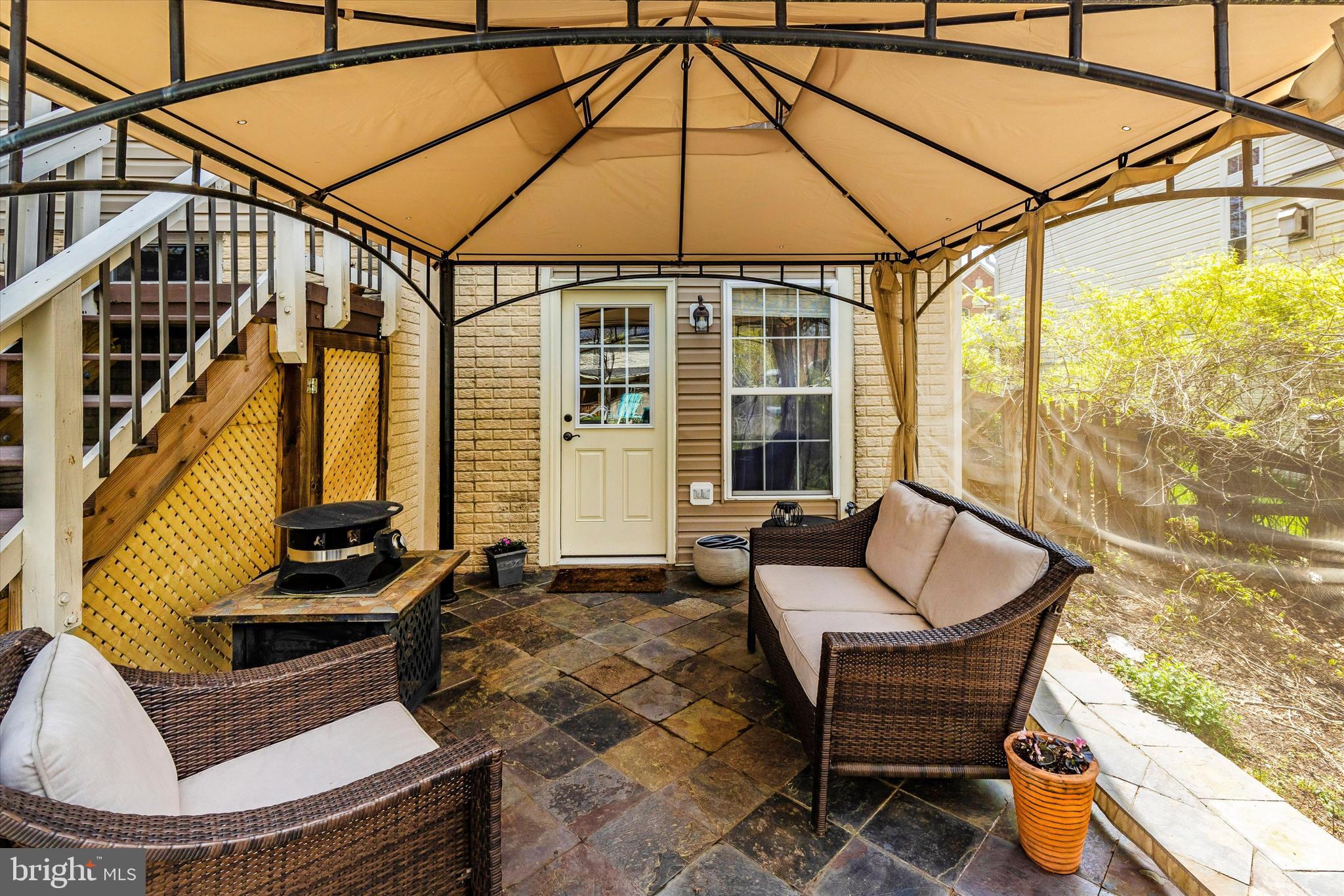 SPRING RIDGE - Residential