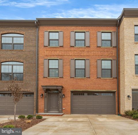 4321 FOUNTAINVIEW DRIVE FAIRFAX VA 22033