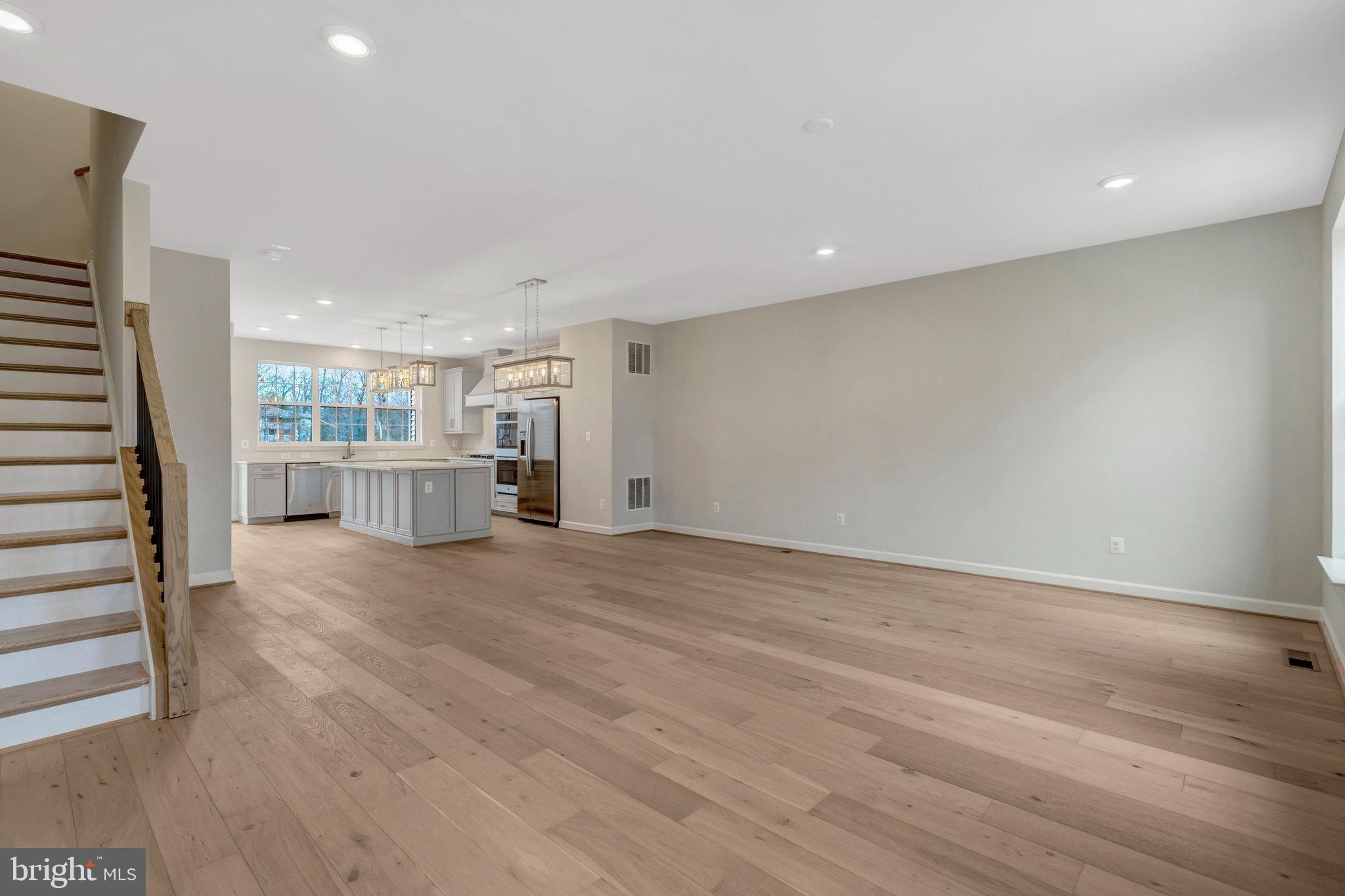 ENCLAVE AT FAIR LAKES - Residential