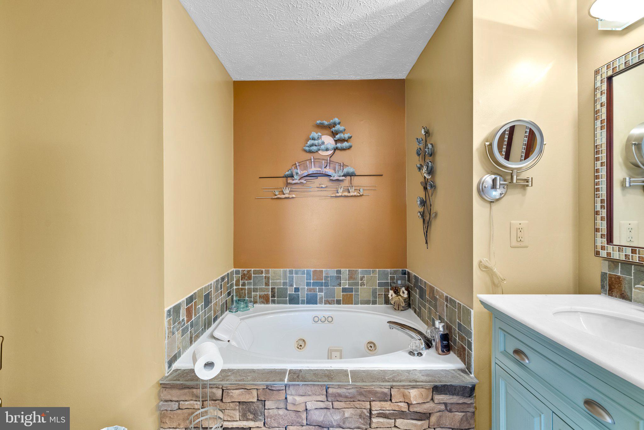 GLENSFORD CONDO - Residential