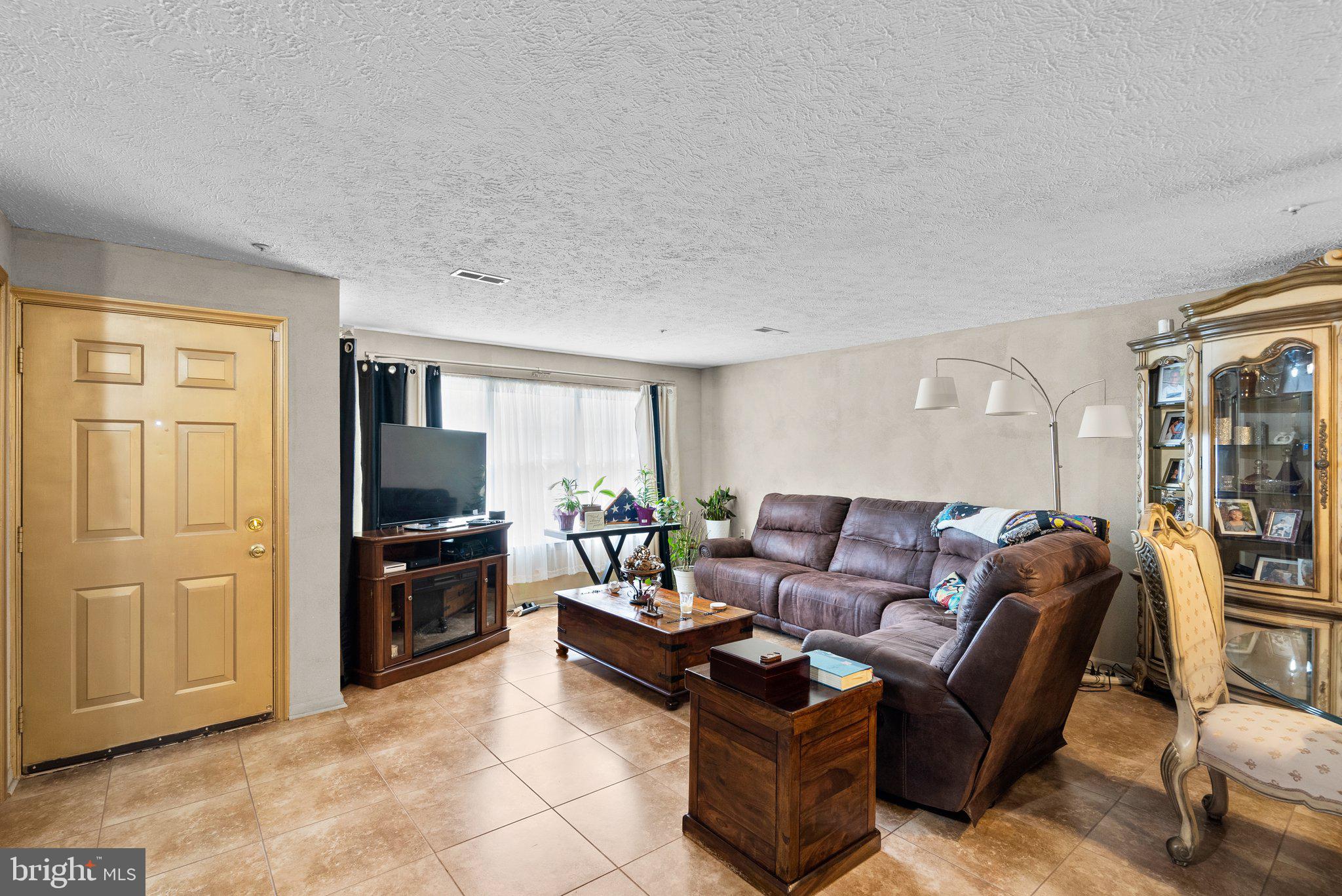 GLENSFORD CONDO - Residential