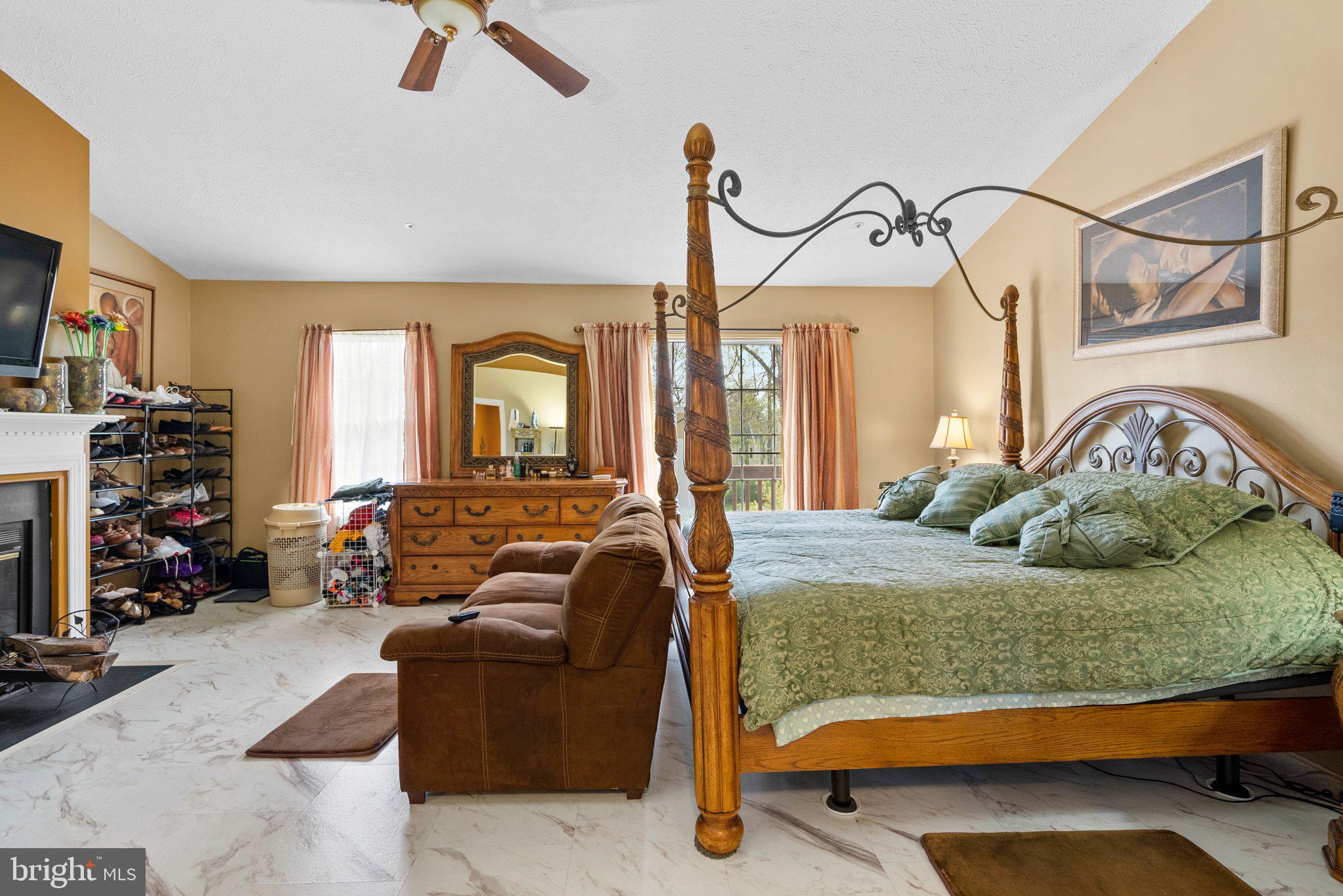 GLENSFORD CONDO - Residential