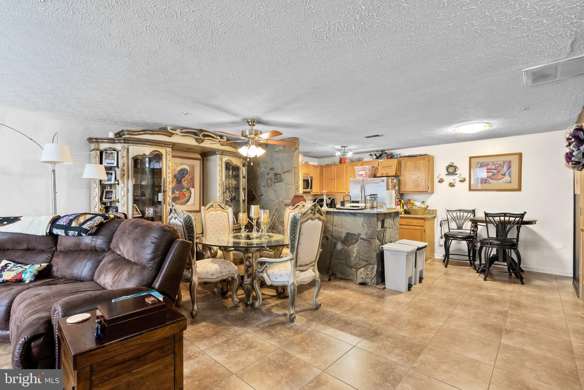 GLENSFORD CONDO - Residential