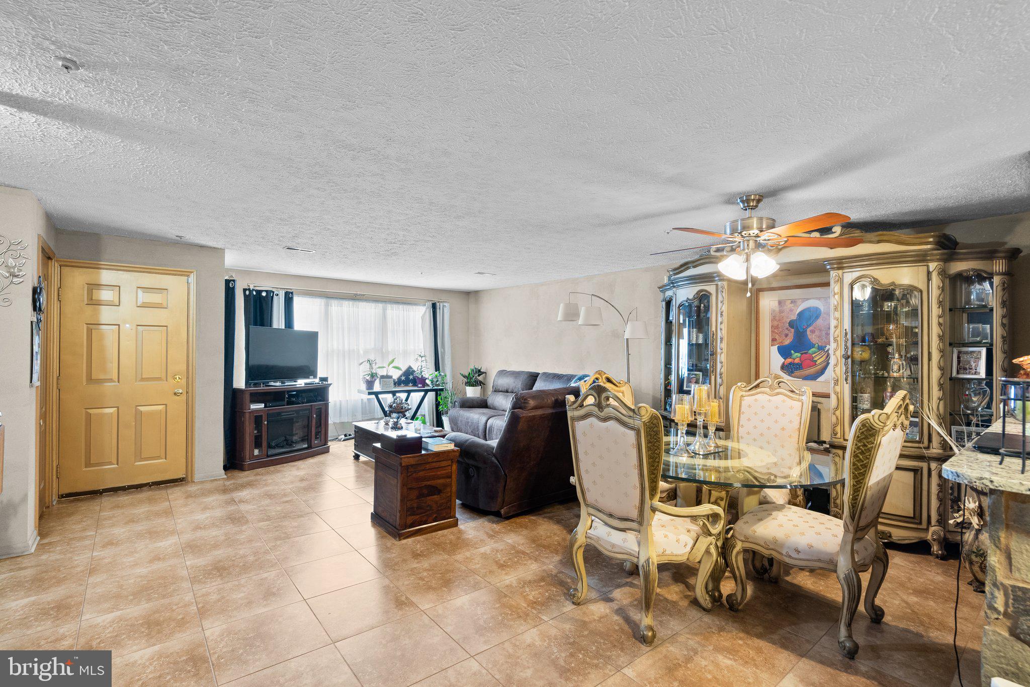 GLENSFORD CONDO - Residential