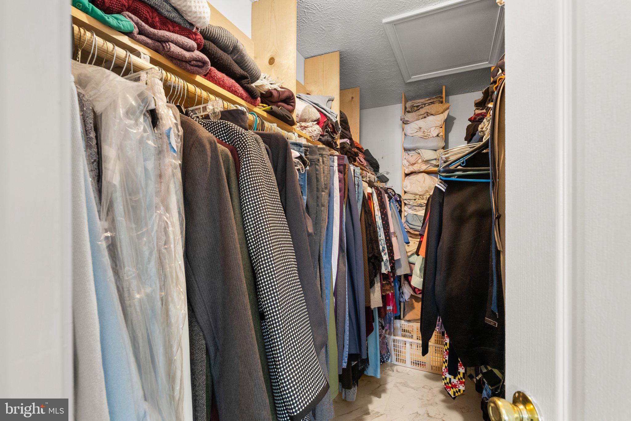 GLENSFORD CONDO - Residential