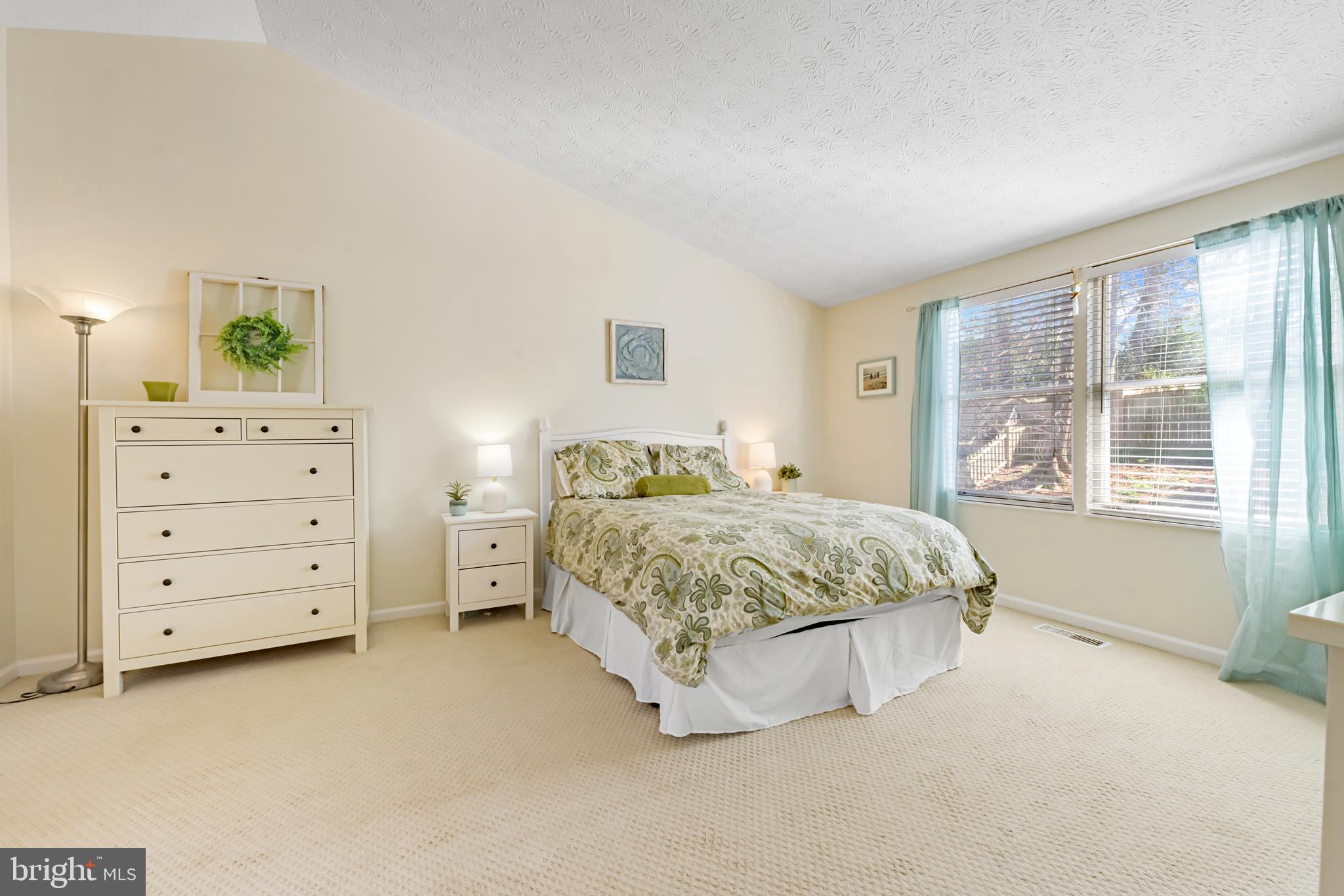 HASTINGS HUNT - Residential