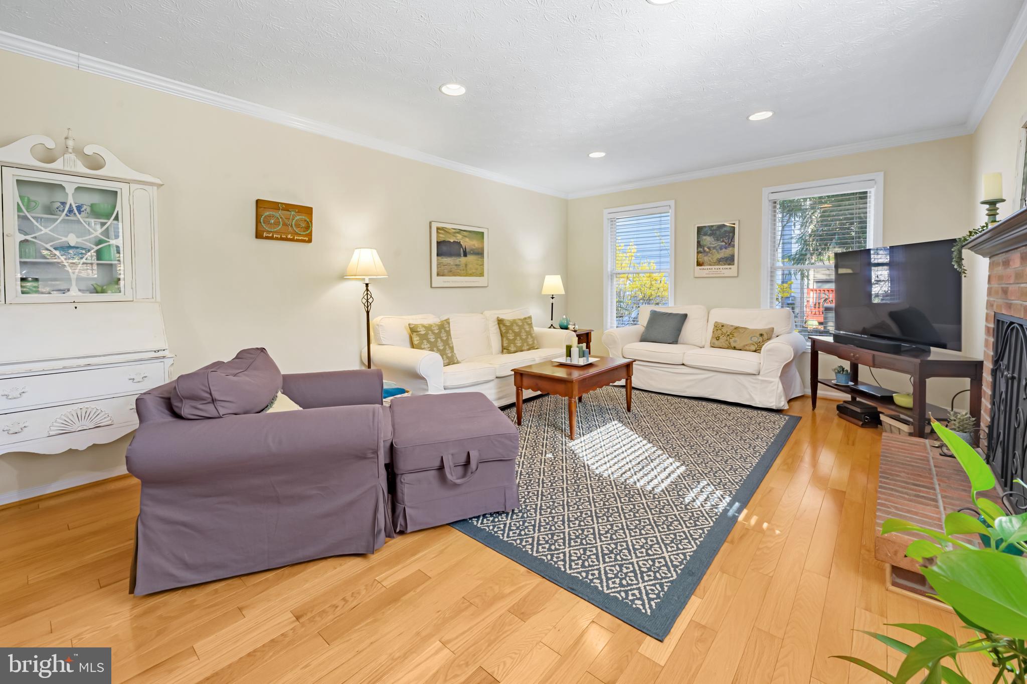 HASTINGS HUNT - Residential