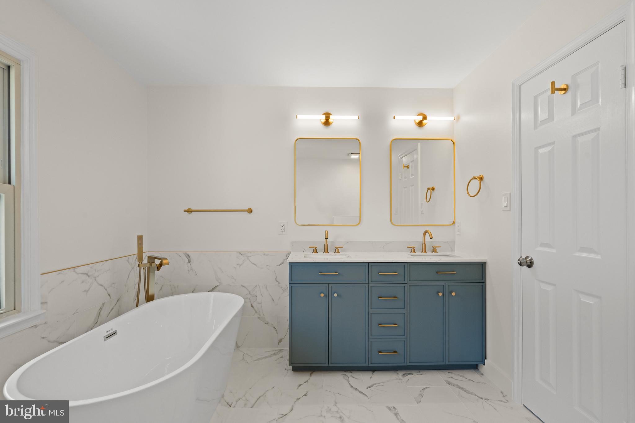 GAYFIELDS - Residential