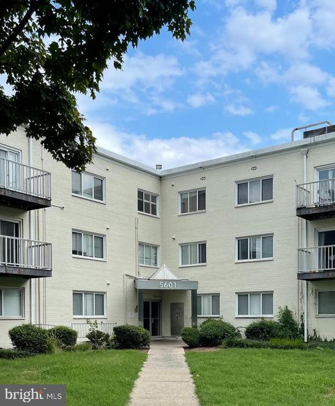 5601 PARKER HOUSE TERRACE 301 HYATTSVILLE MD 20782