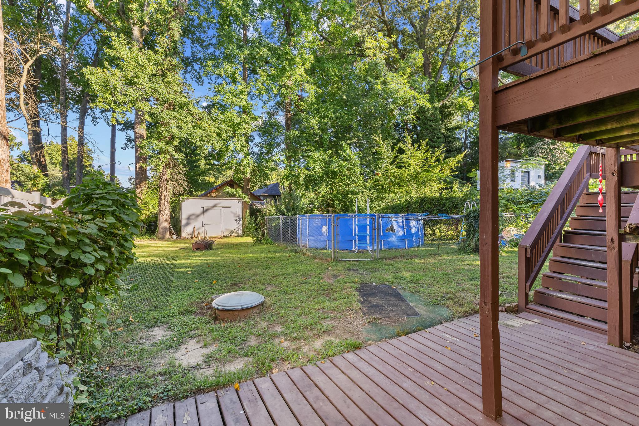 482 MAPLE LEAF DRIVE