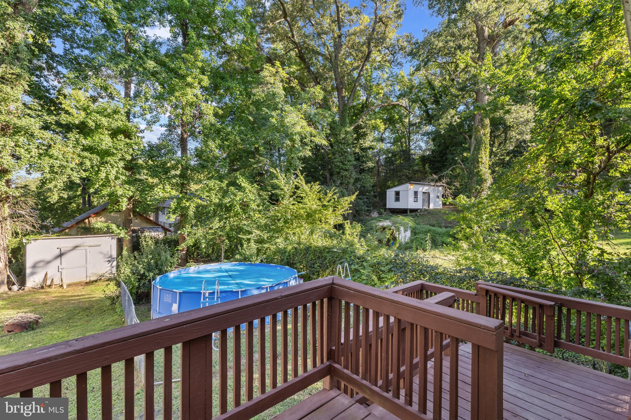 482 MAPLE LEAF DRIVE