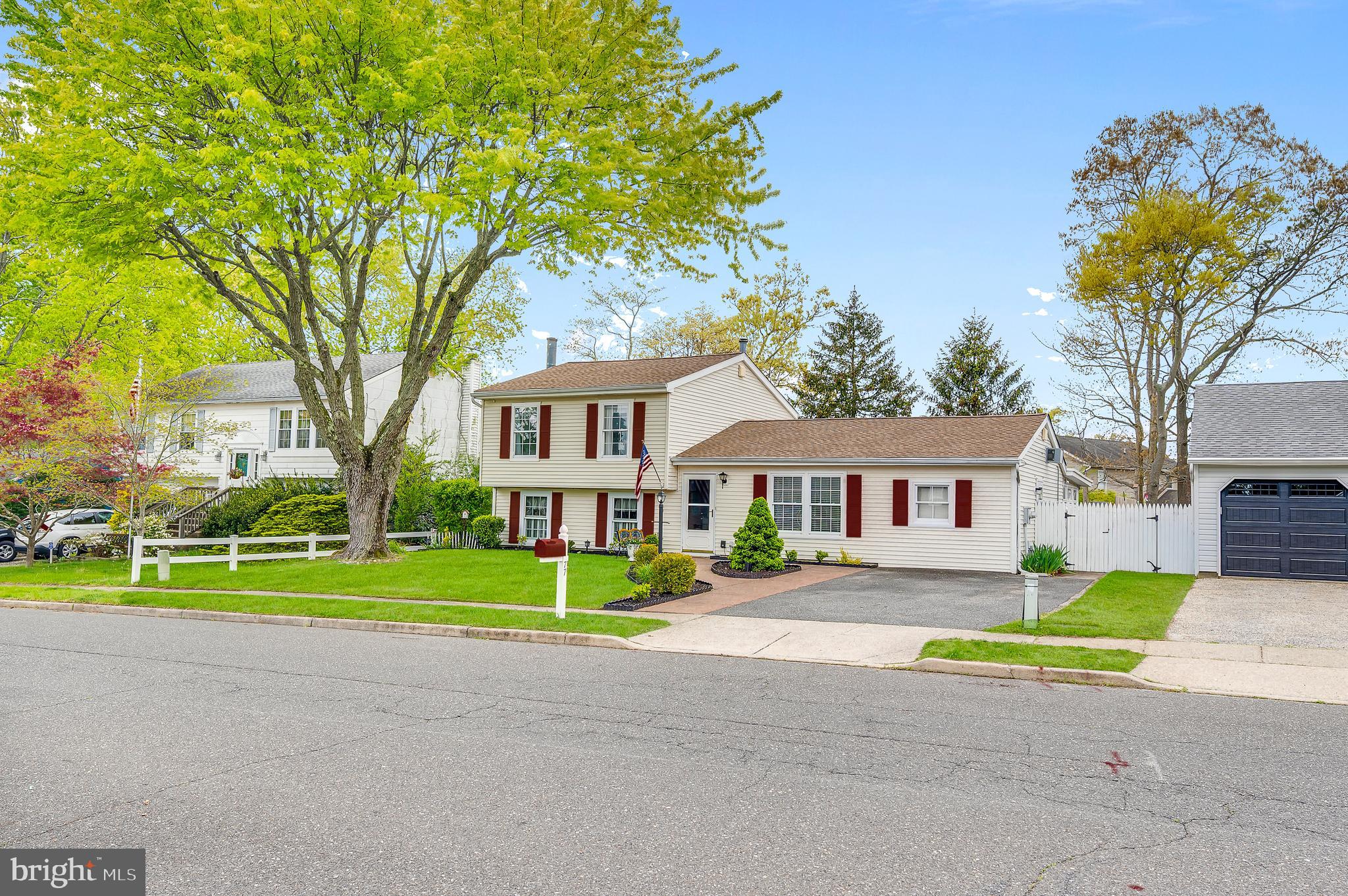 77 SCHOONER AVENUE