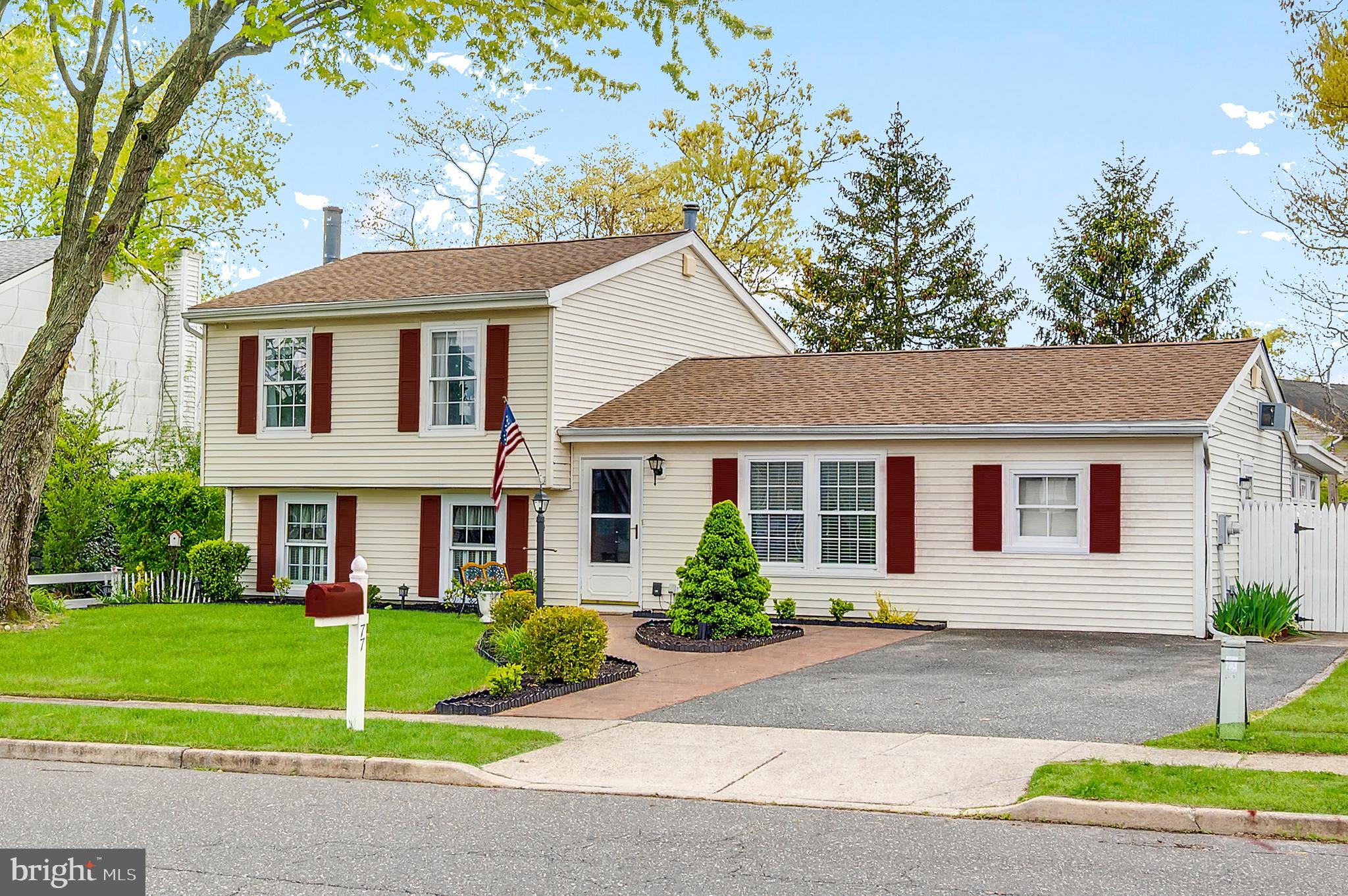 77 SCHOONER AVENUE
