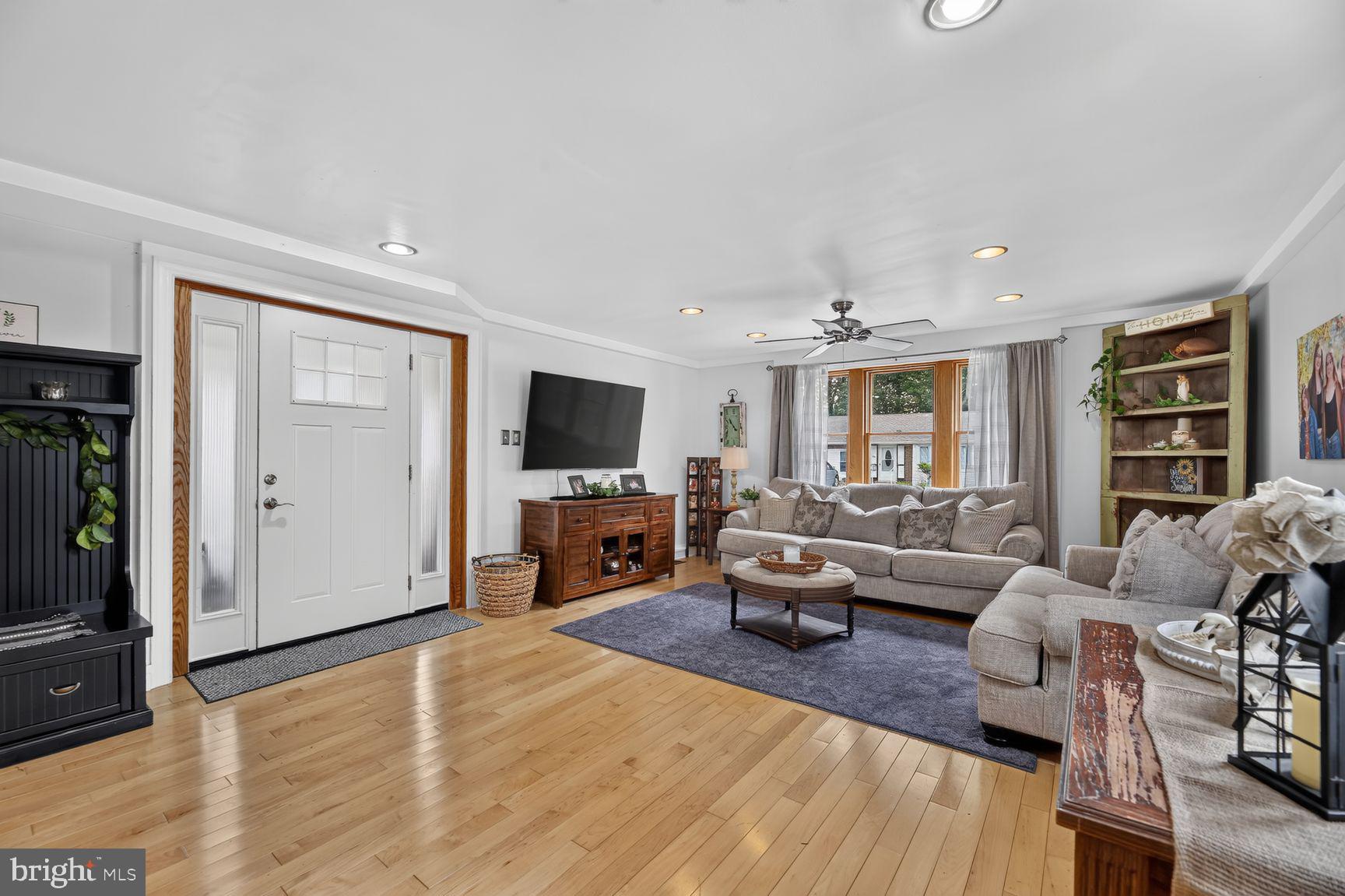 27 HIGGINS AVENUE