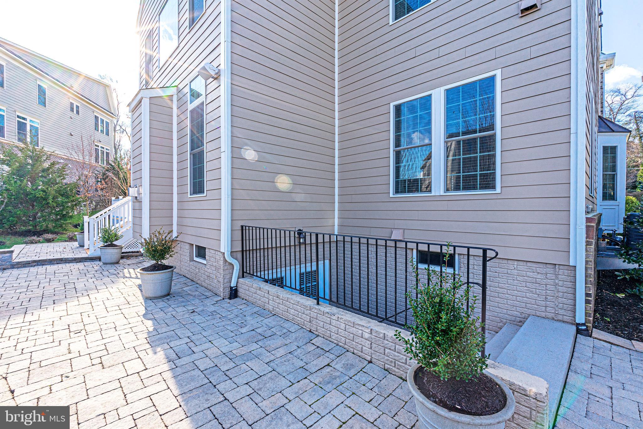 CHESTNUT PLACE - Residential