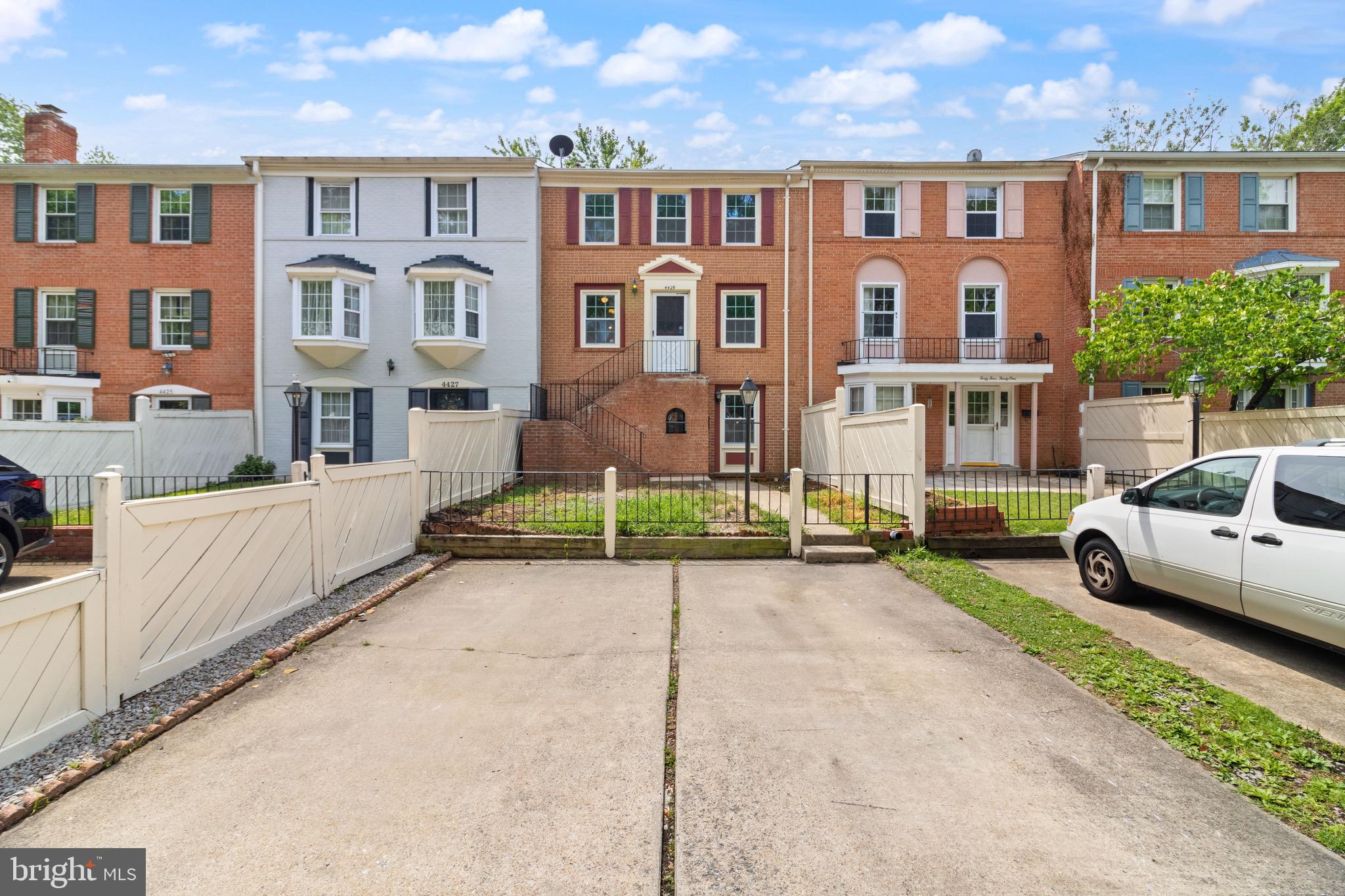 Photo 1 of 43 — 4429 LONGWORTHE SQUARE, ALEXANDRIA, VA 22309