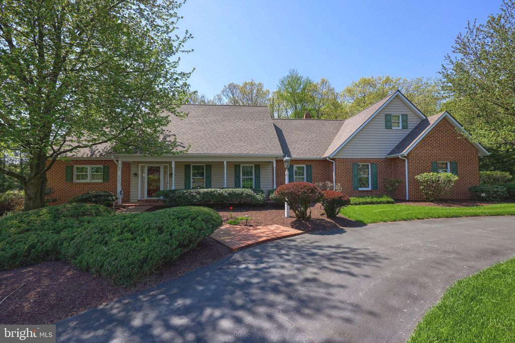 Photo of 792 SCOTT LN, LITITZ, PA 17543 (MLS # PALA2033624)