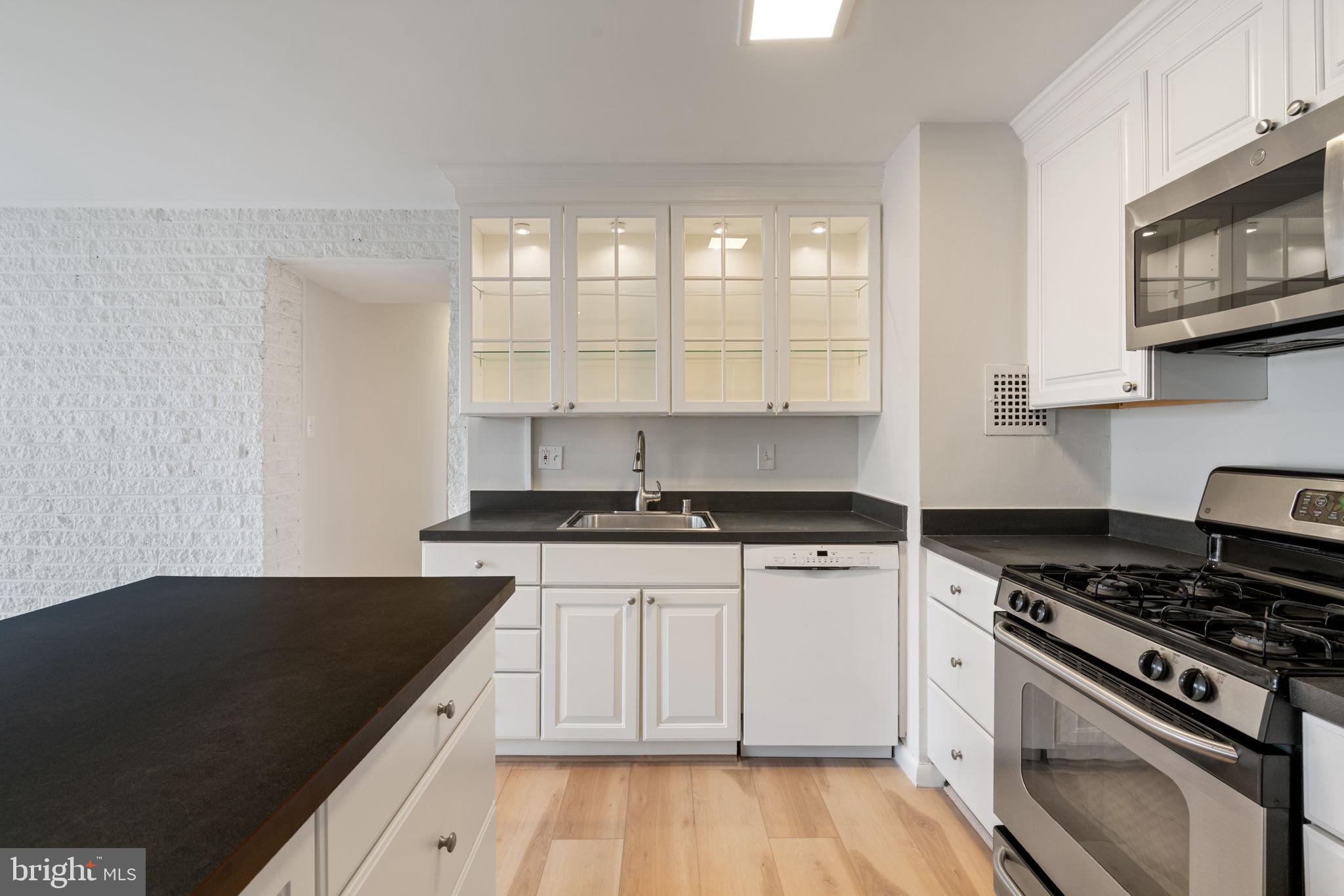 IVYMOUNT COURT - Residential