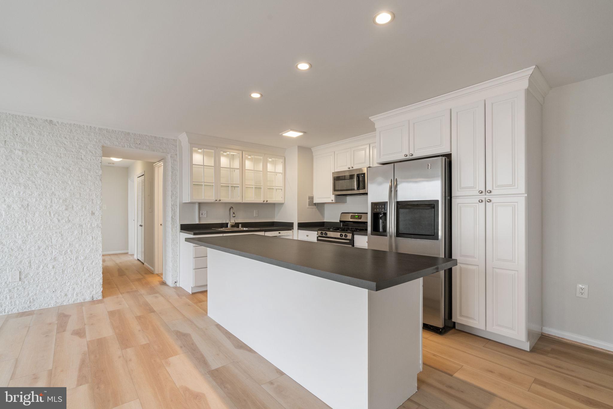 IVYMOUNT COURT - Residential