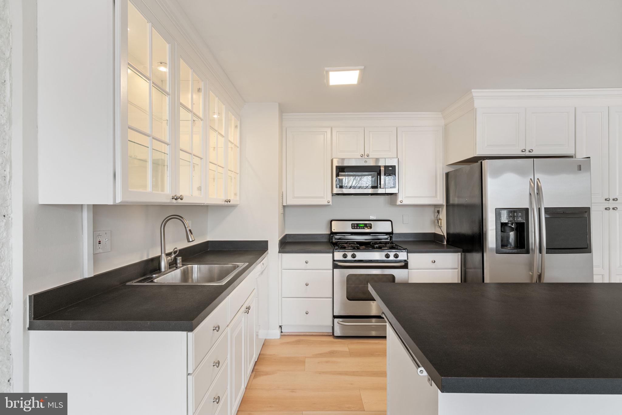 IVYMOUNT COURT - Residential