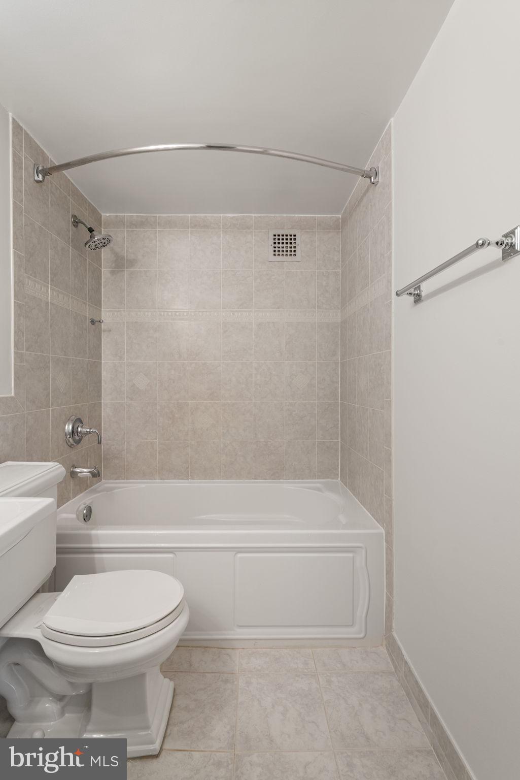 IVYMOUNT COURT - Residential