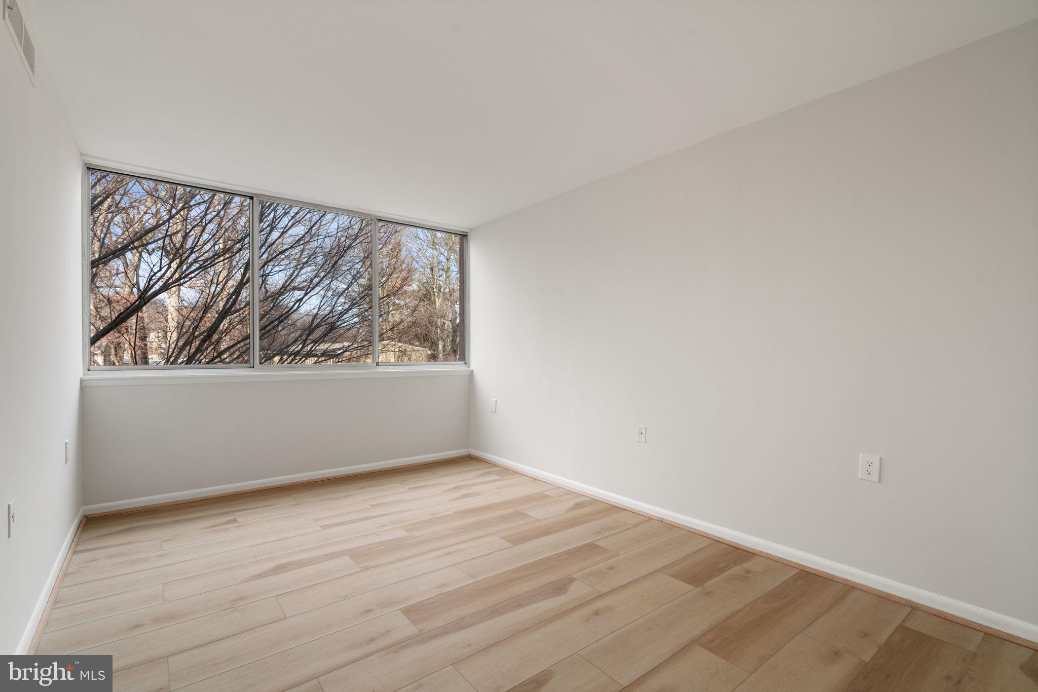 IVYMOUNT COURT - Residential