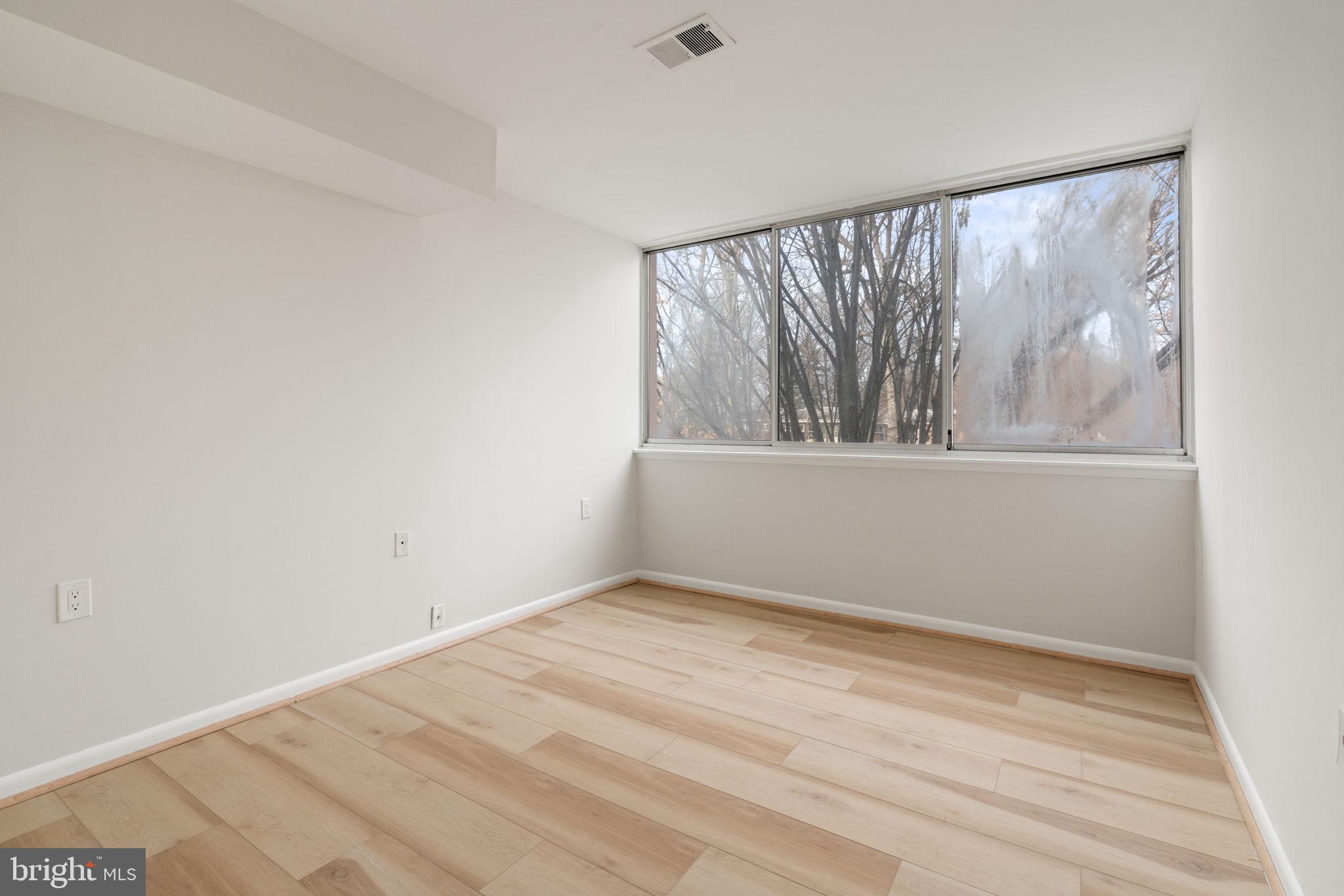 IVYMOUNT COURT - Residential