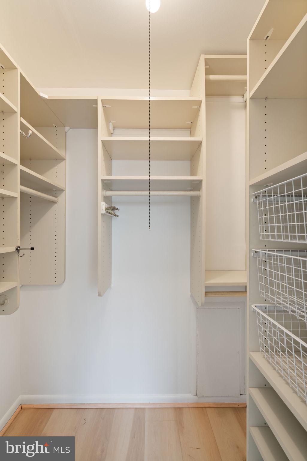 IVYMOUNT COURT - Residential