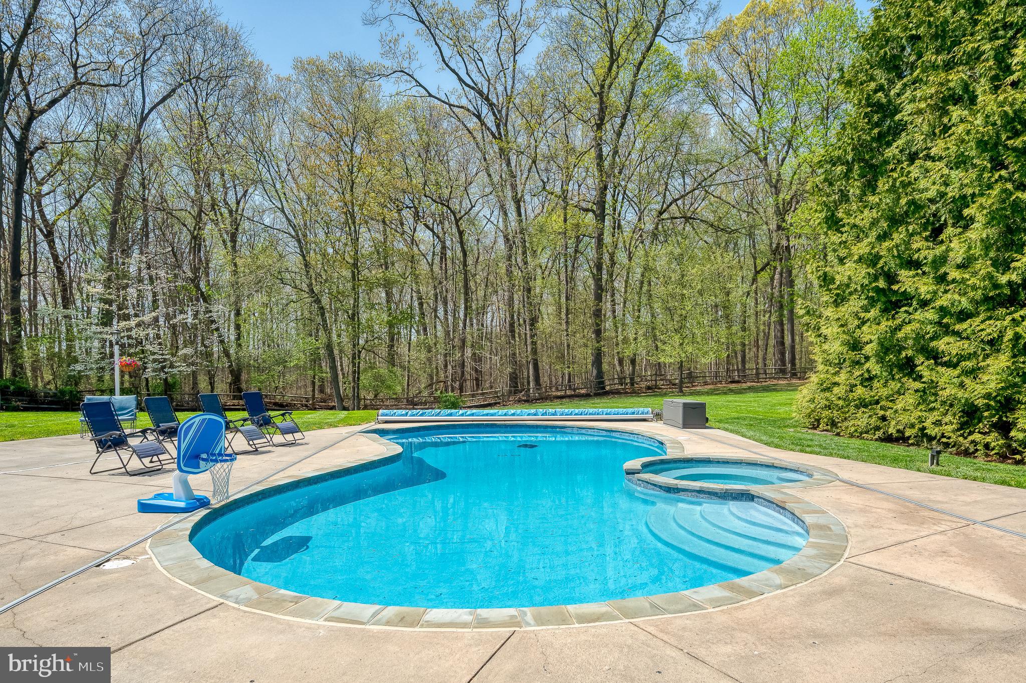 FOX CHASE - Residential