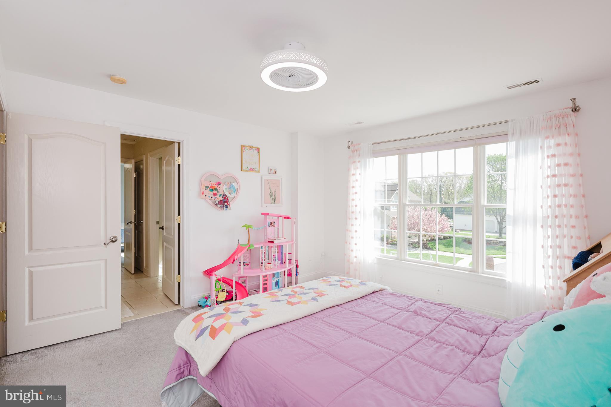 FOX CHASE - Residential