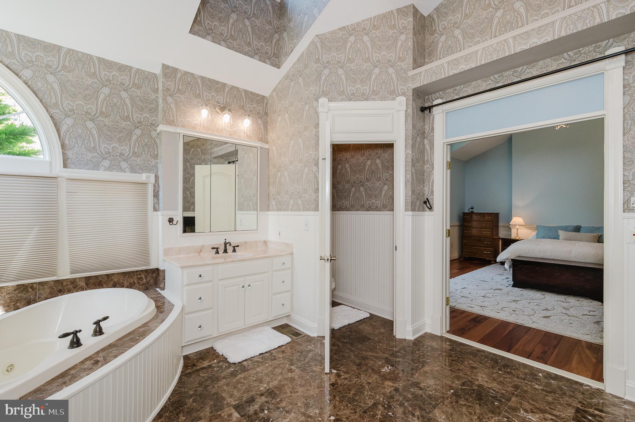 FOX CHASE - Residential