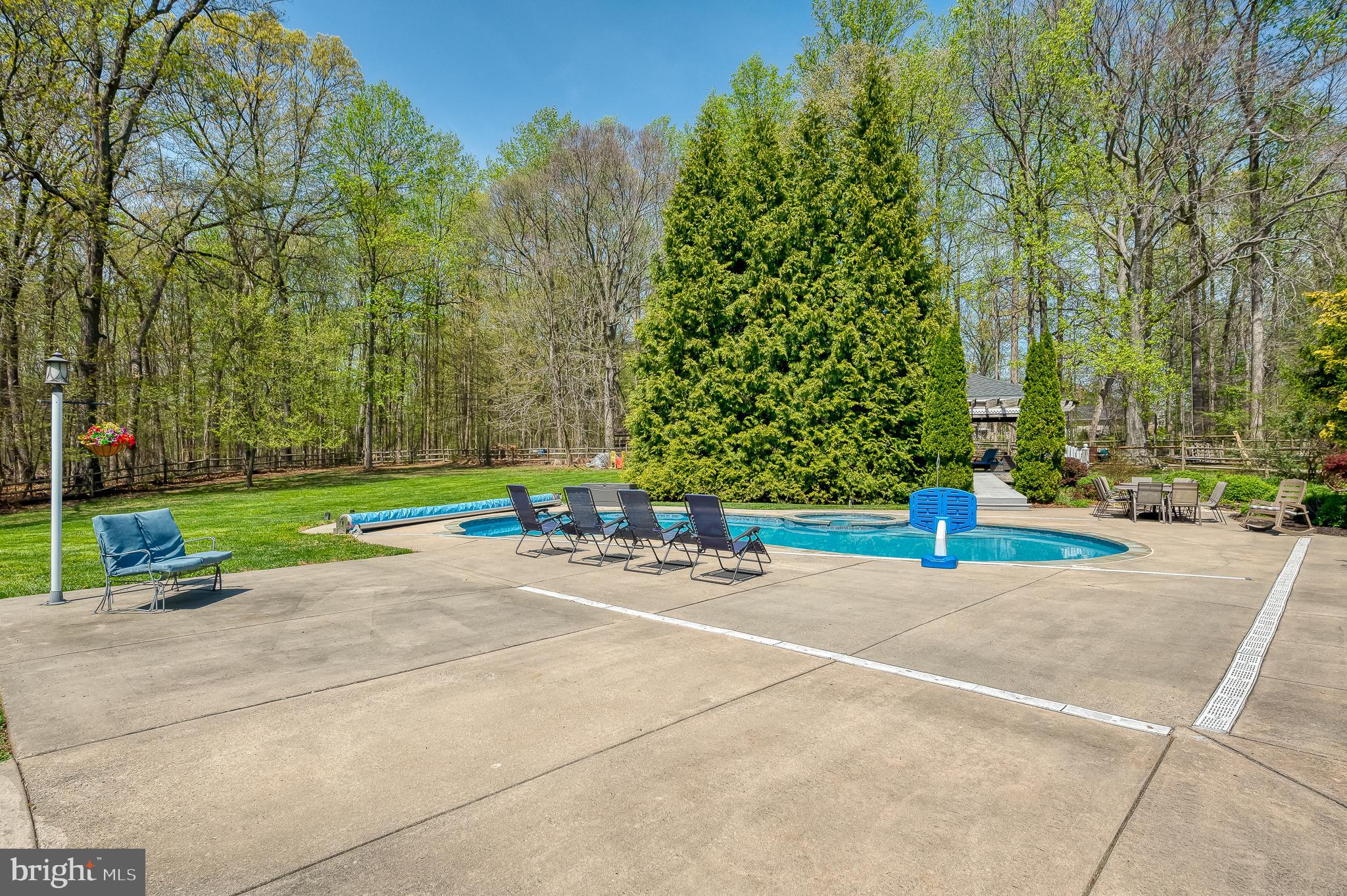 FOX CHASE - Residential