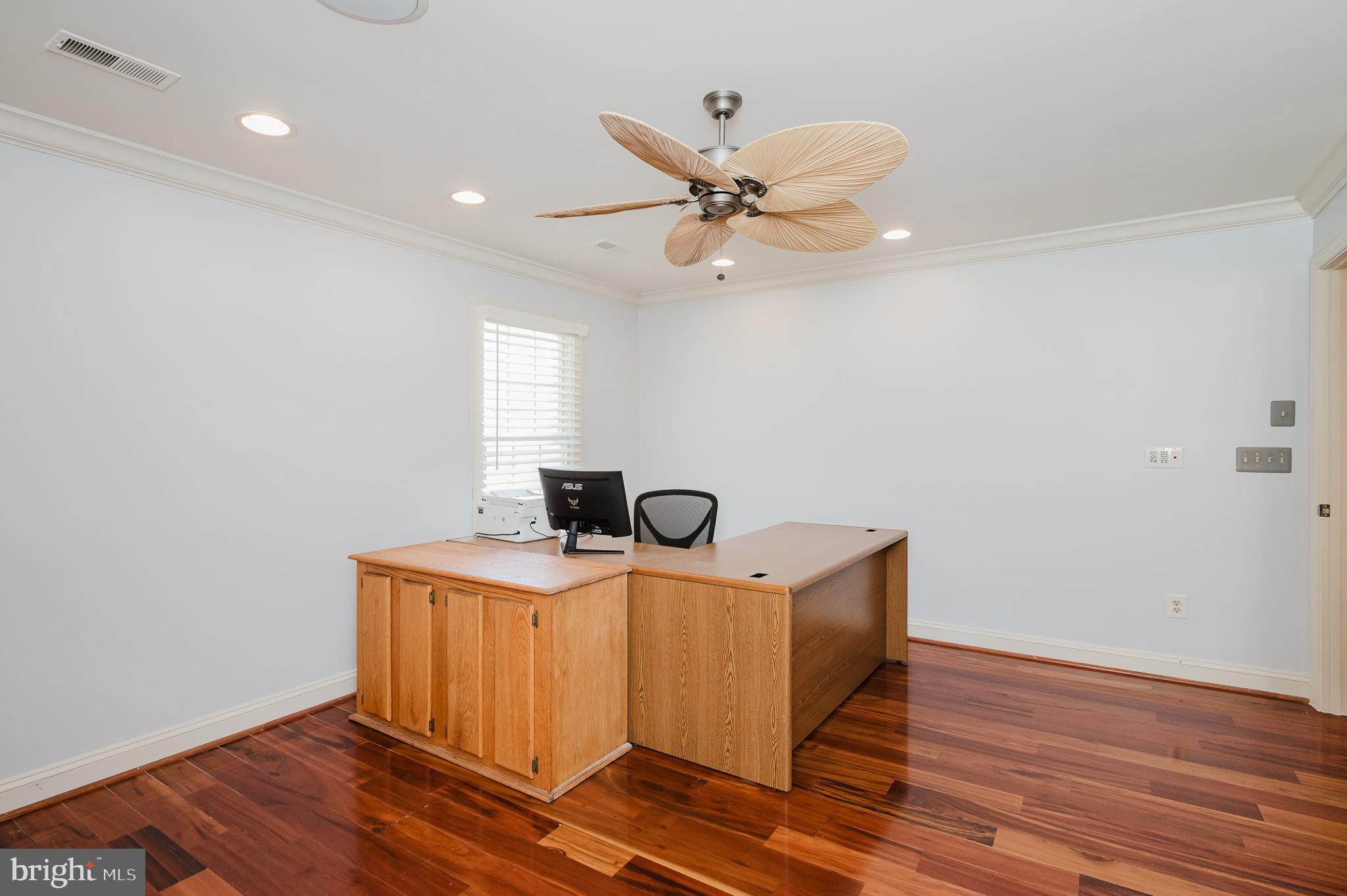 FOX CHASE - Residential