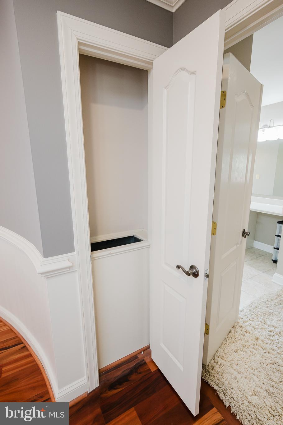 FOX CHASE - Residential