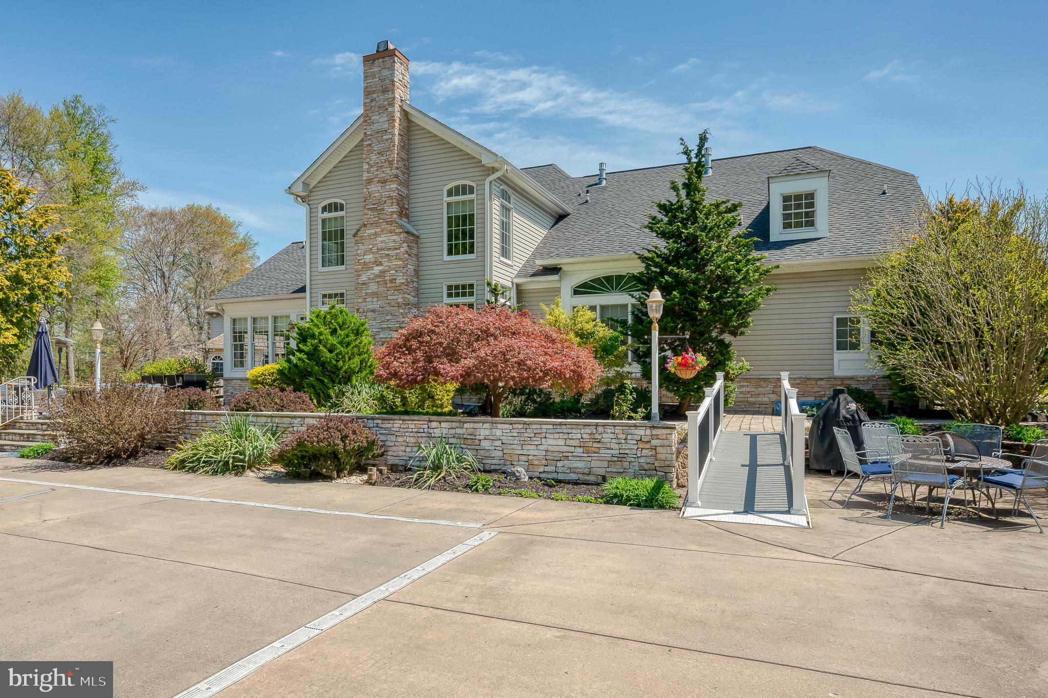 FOX CHASE - Residential