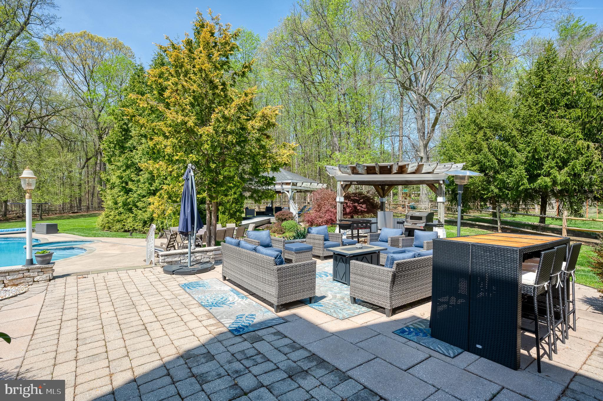 FOX CHASE - Residential