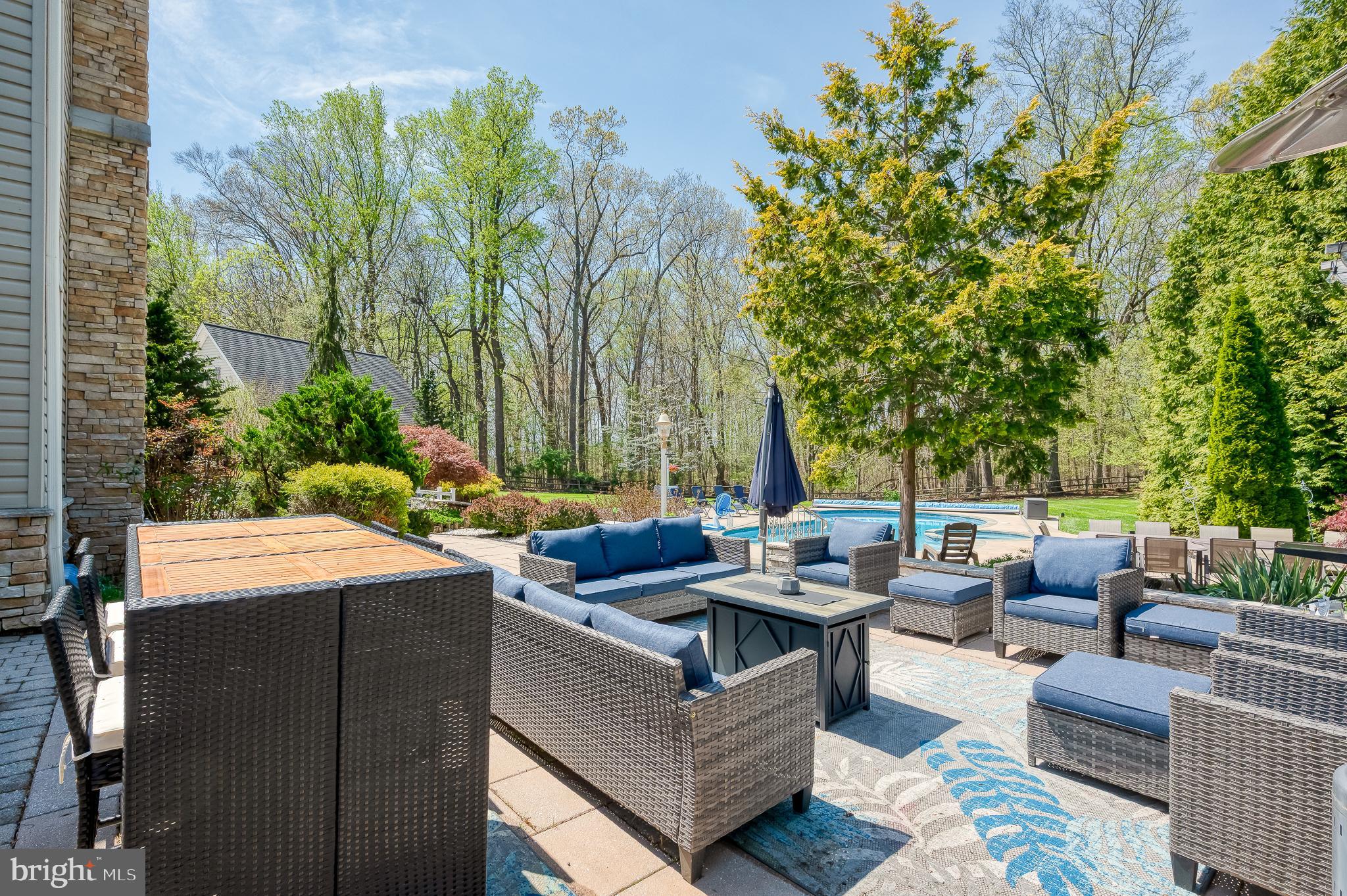 FOX CHASE - Residential