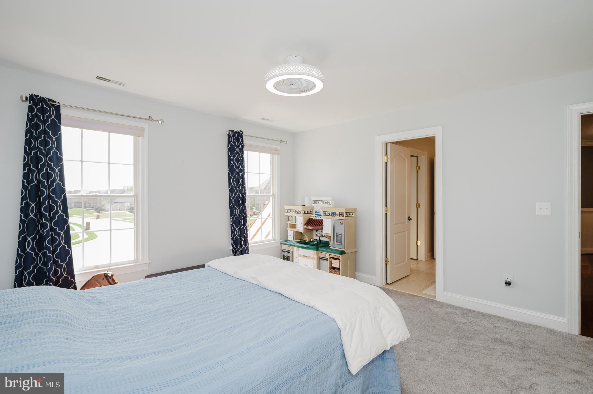 FOX CHASE - Residential