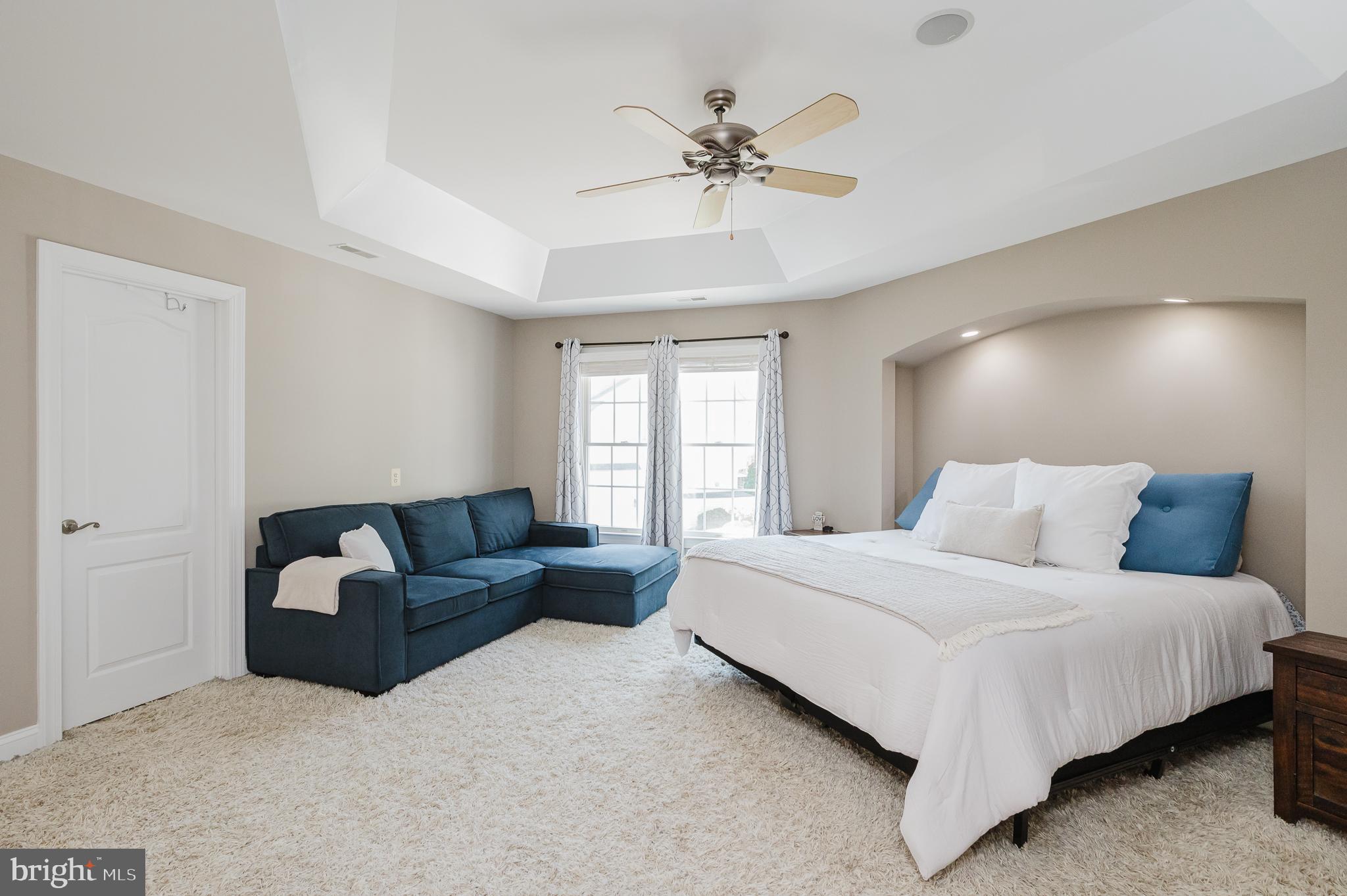 FOX CHASE - Residential