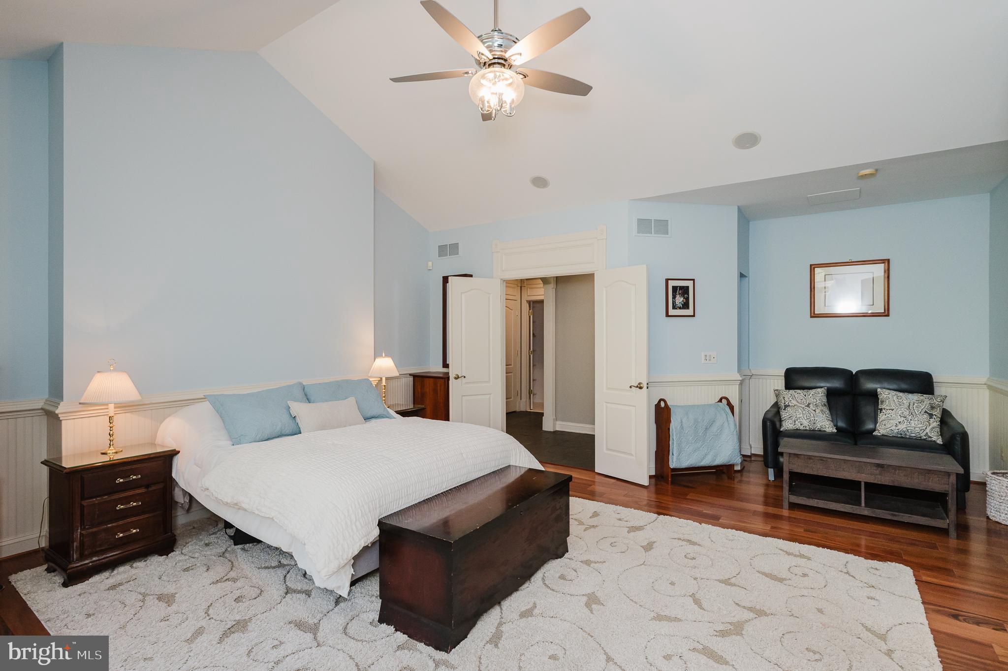 FOX CHASE - Residential