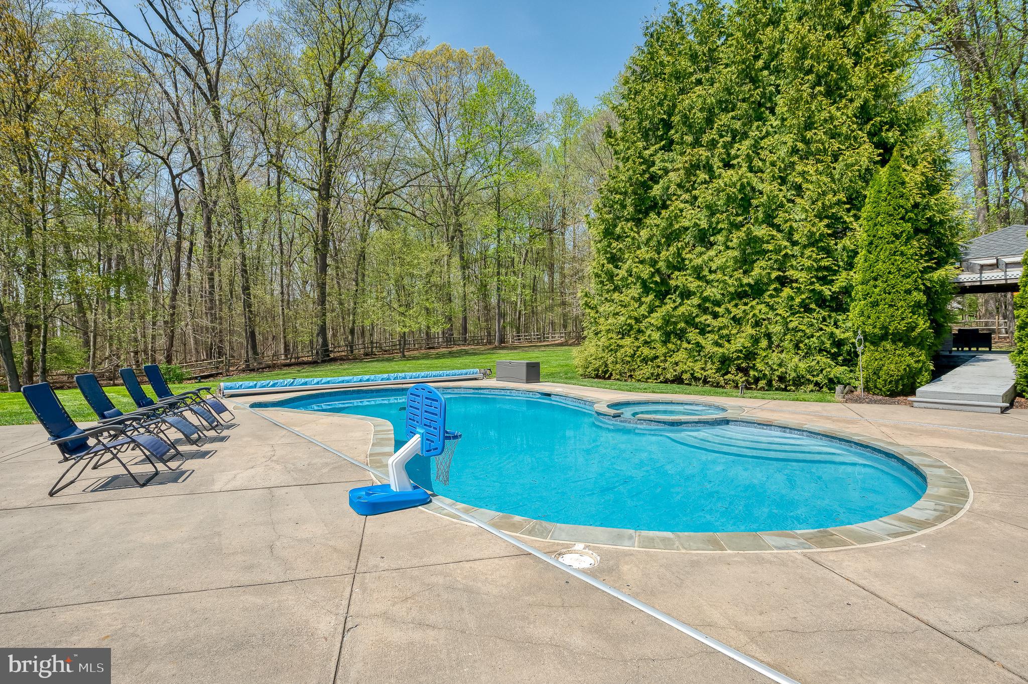 FOX CHASE - Residential