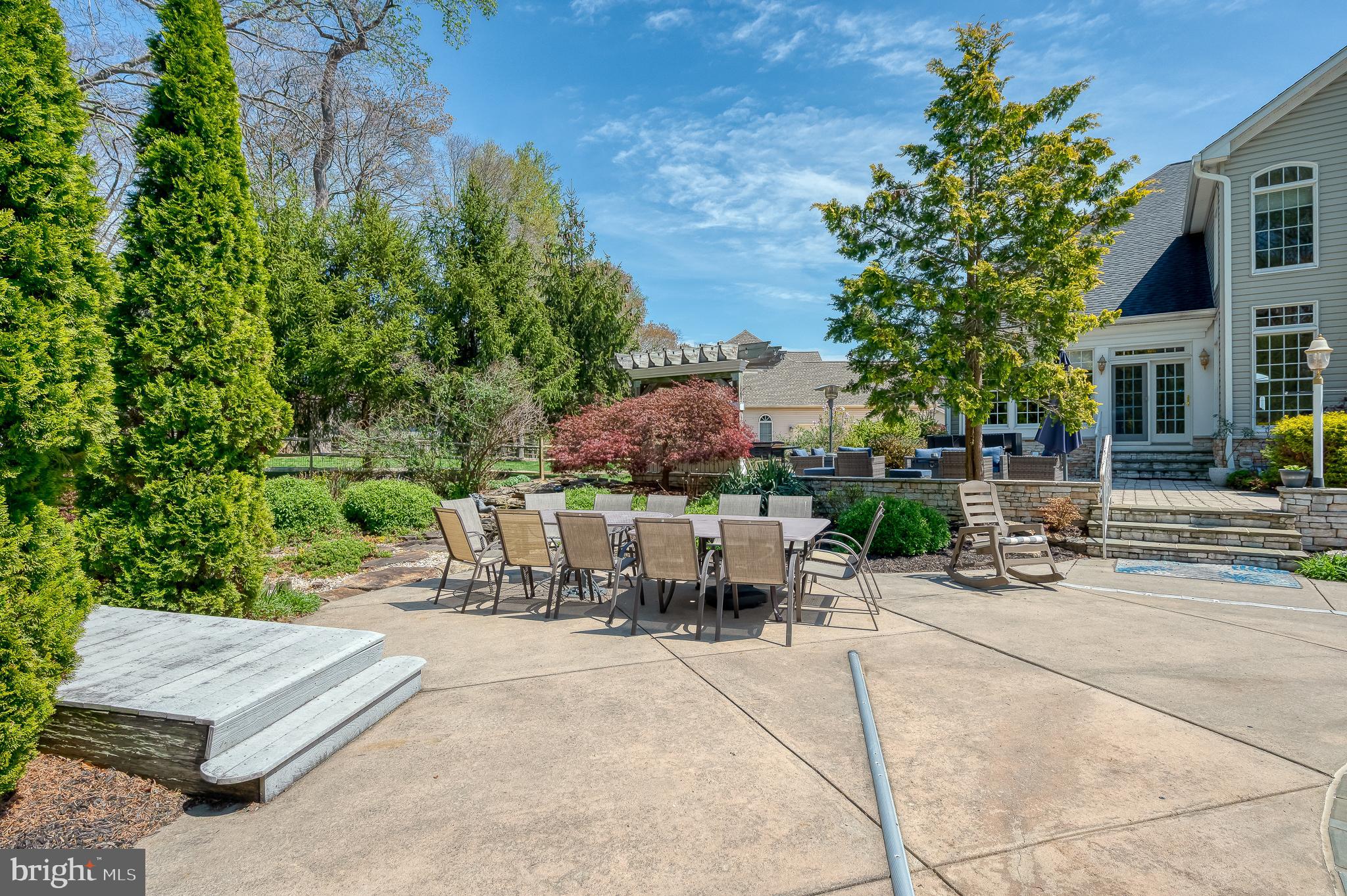 FOX CHASE - Residential