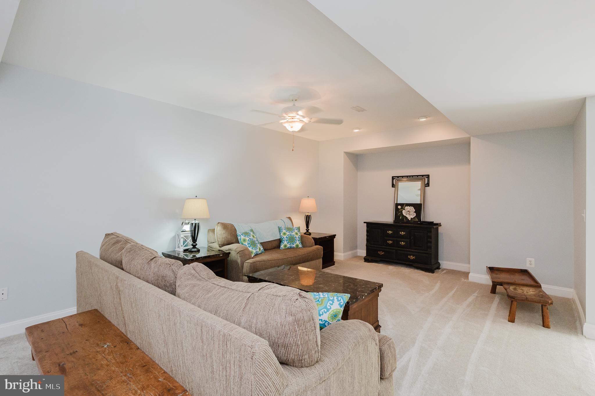 FOX CHASE - Residential