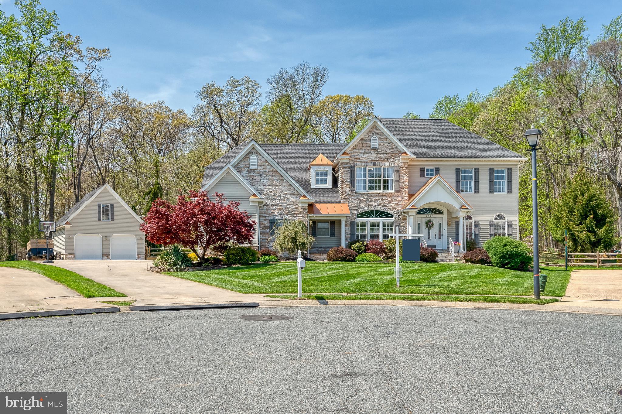 FOX CHASE - Residential