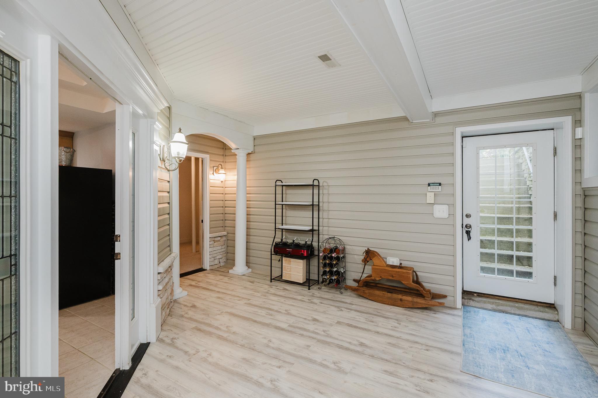 FOX CHASE - Residential